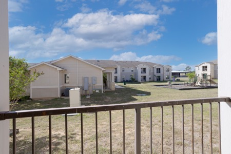 cayetano-la-vernia-04-10-26-17